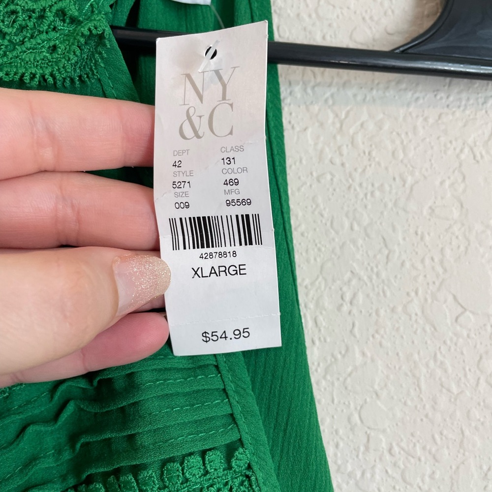 New York & Company Green Halterneck Blouse size XL - Picture 7 of 9